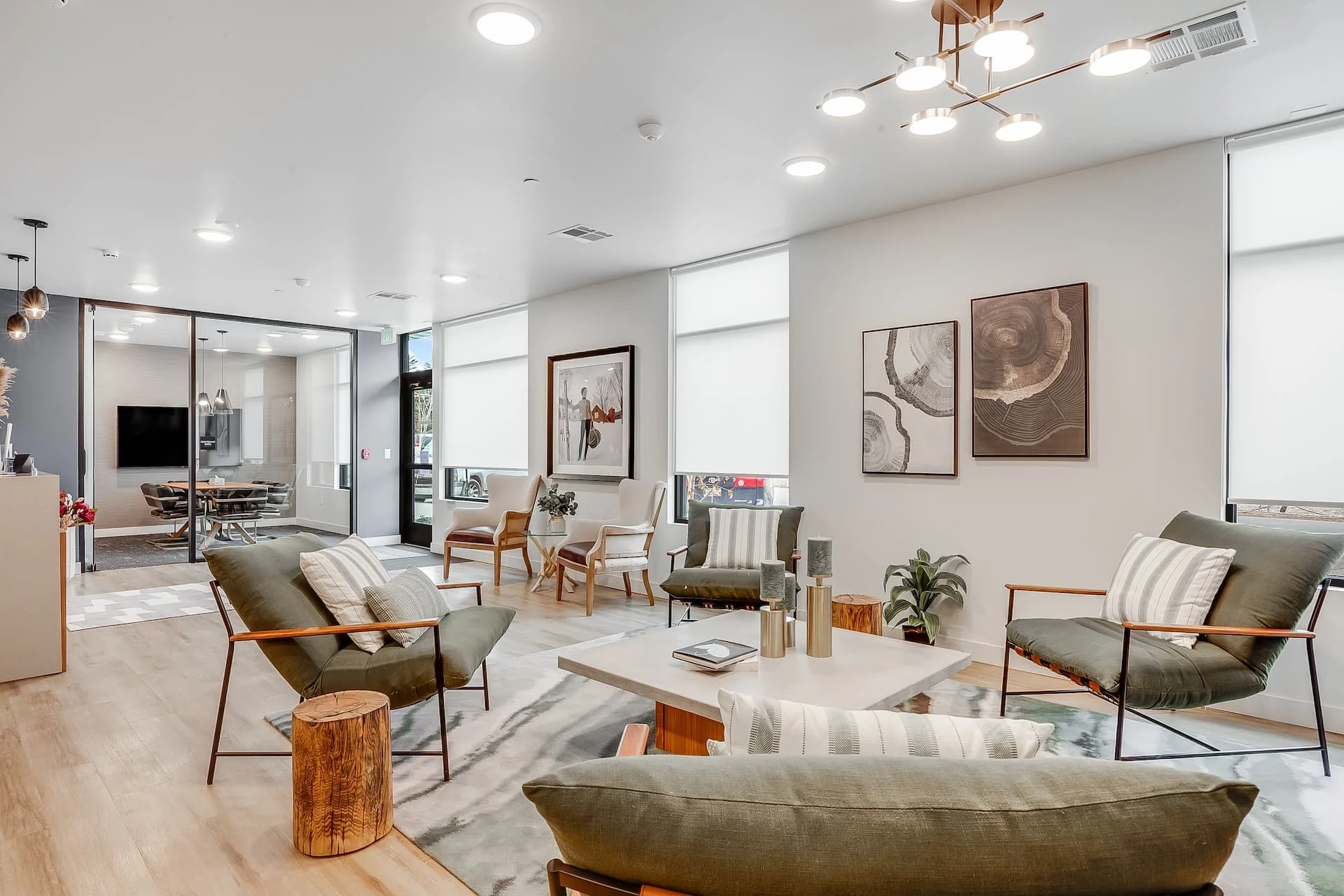 Choosing between living in an apartment vs house often depends on lifestyle priorities of the tenant. You’re balancing convenience, cost, space